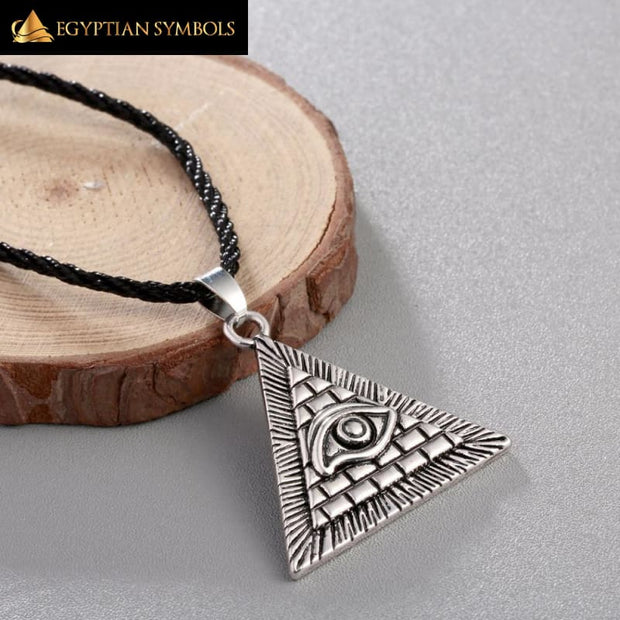 Necklace with Egyptian Pyramid pattern